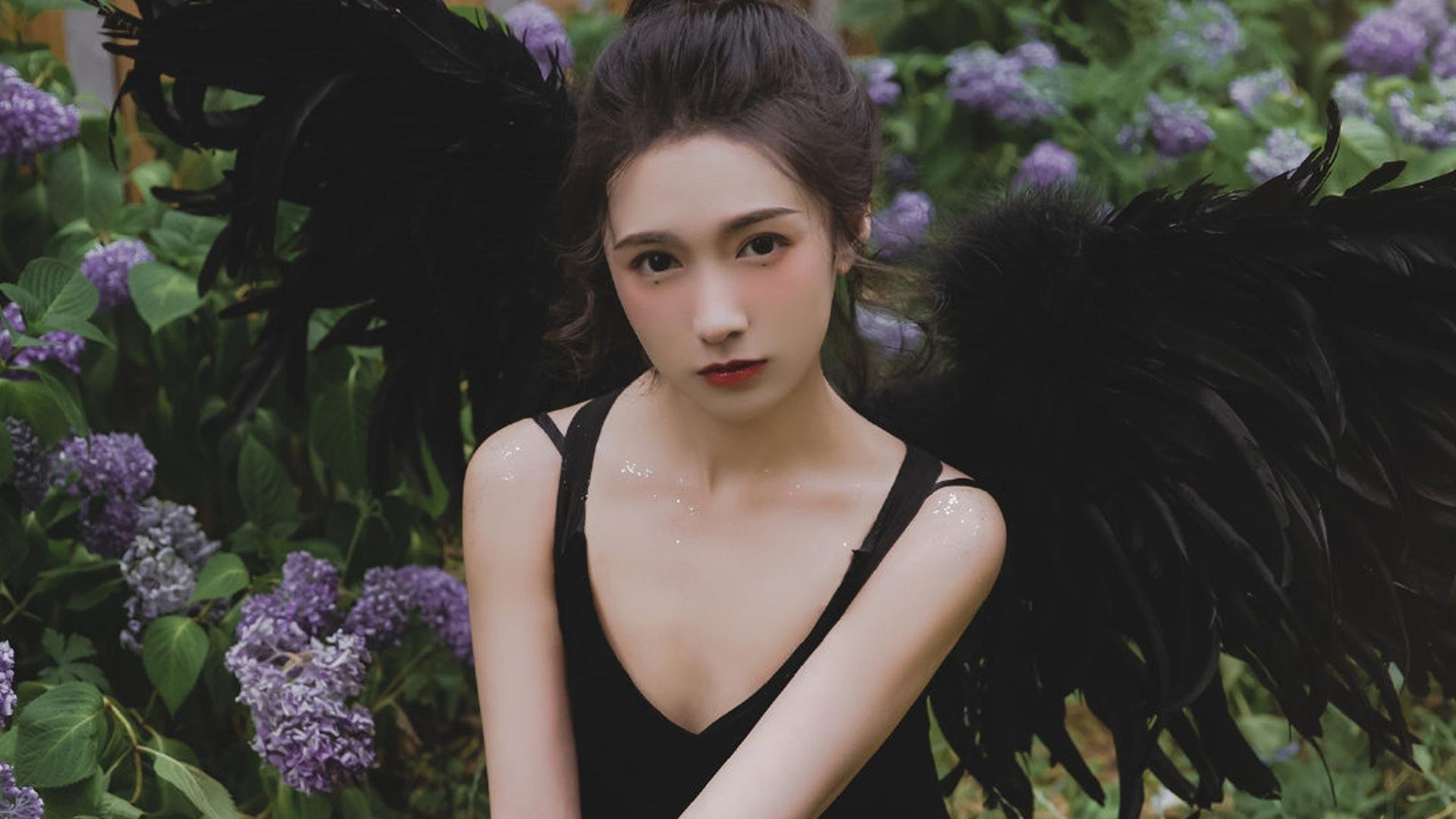 以硬汉著称:在与接受强硬防守的对手激战中,蒂伊表现出大师级的抗压能力!